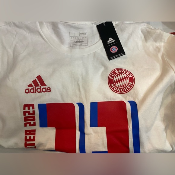 🇩🇪Adidas Bayern Munich 2023 Bundesliga Champions Tee - Picture 3 of 8